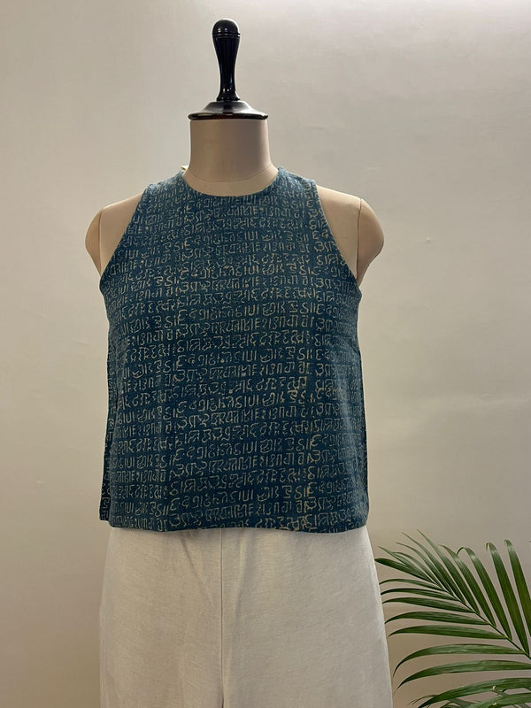 Blue printed short top