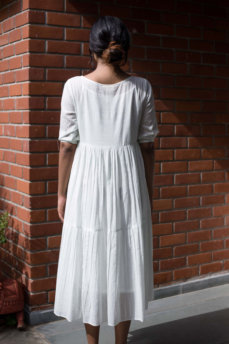 A Pinched Daisy Dress