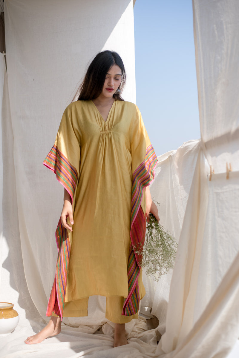 सुवर्ण Kaftan