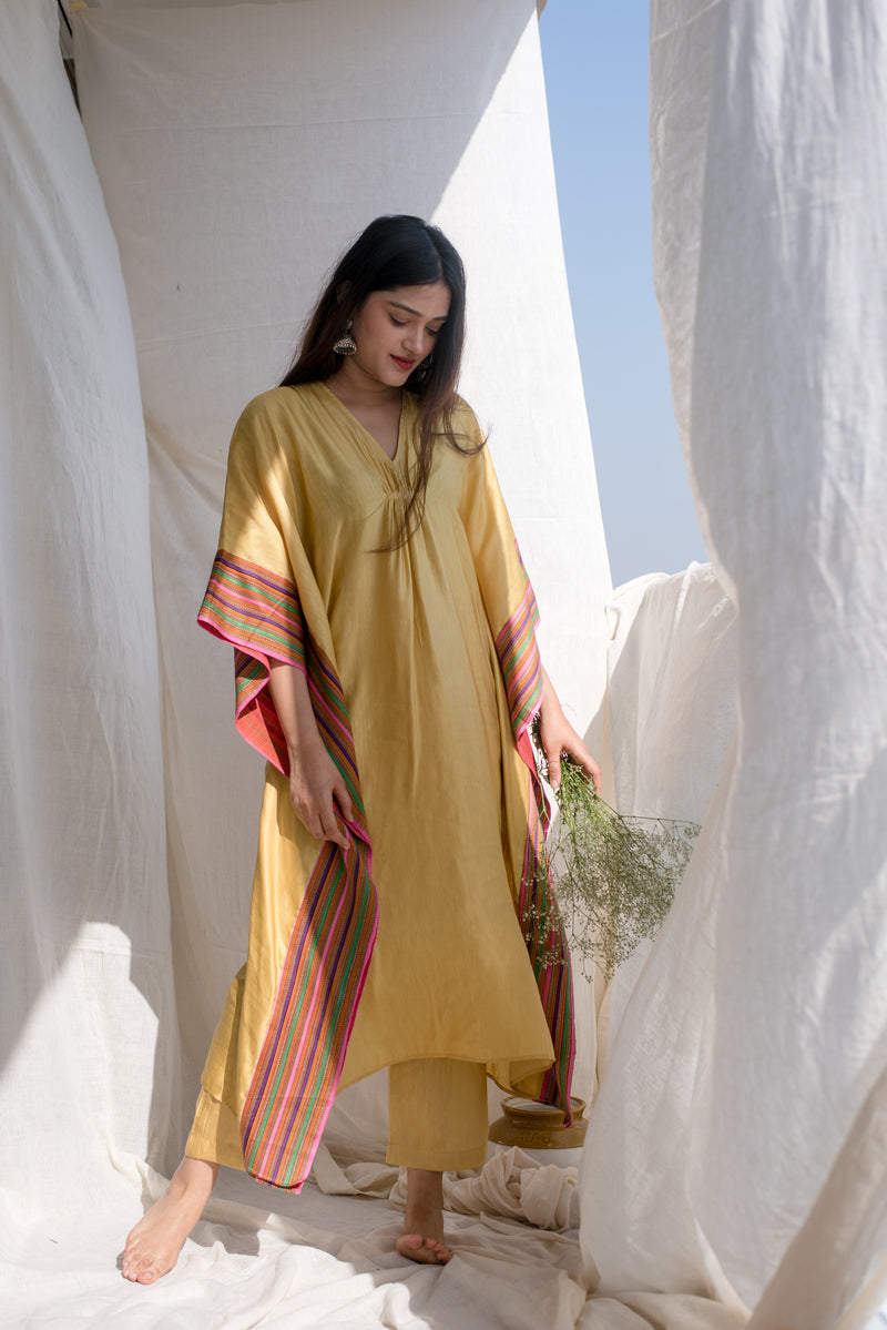 सुवर्ण Kaftan