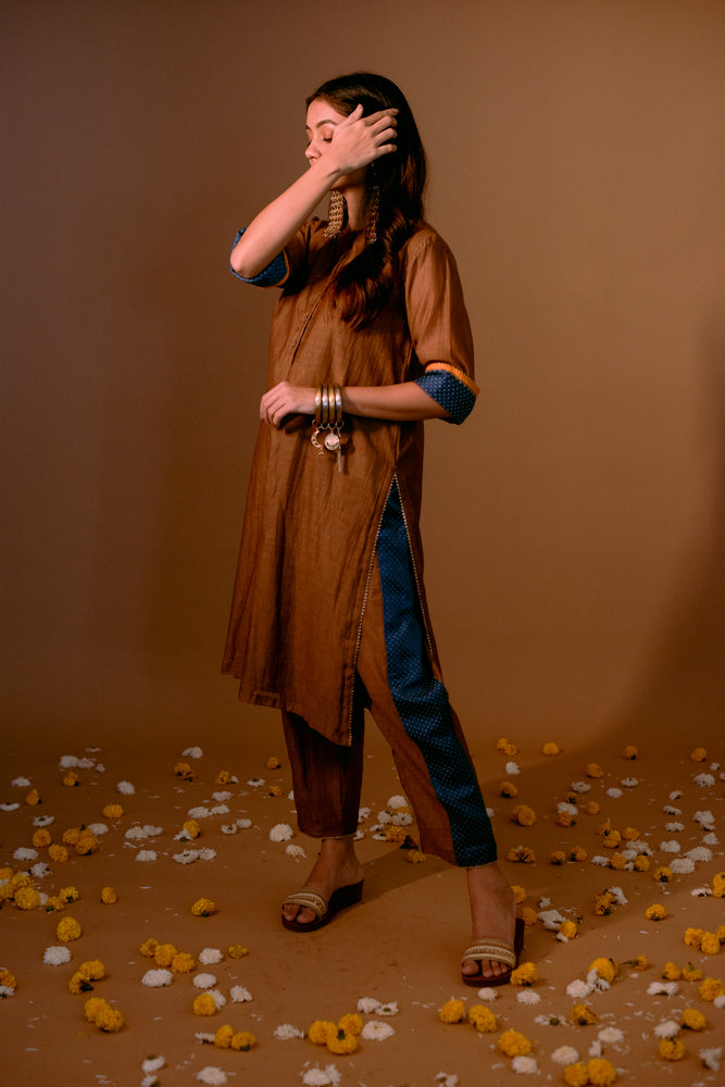 Amira Set