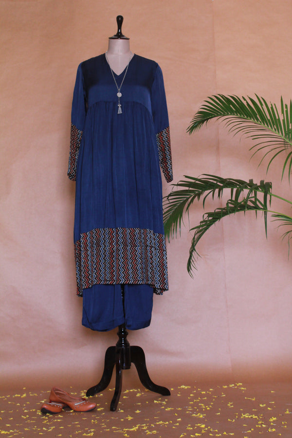 The Syaha Patra Set in Blue