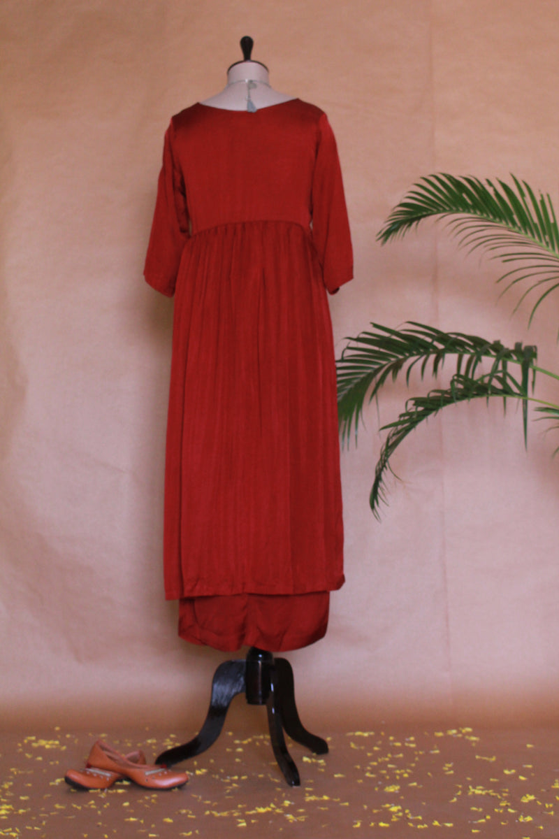 The Maanik Patra Tunic in Maroon-2