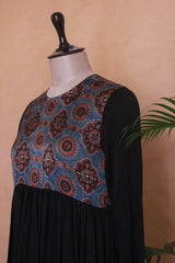 The Bela Set in Black-2